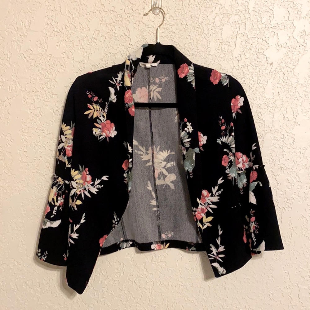 XS Maurice’s Floral Crop Blazer